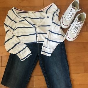 Billabong 3/4 length sleeve tee.